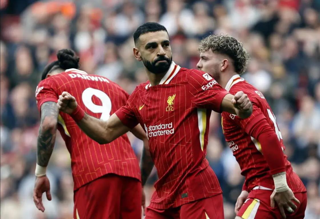 爱游戏网站 -今晚欧联焦点战；费耶诺德绝杀压哨；话题不断；赛季目标并未改变 