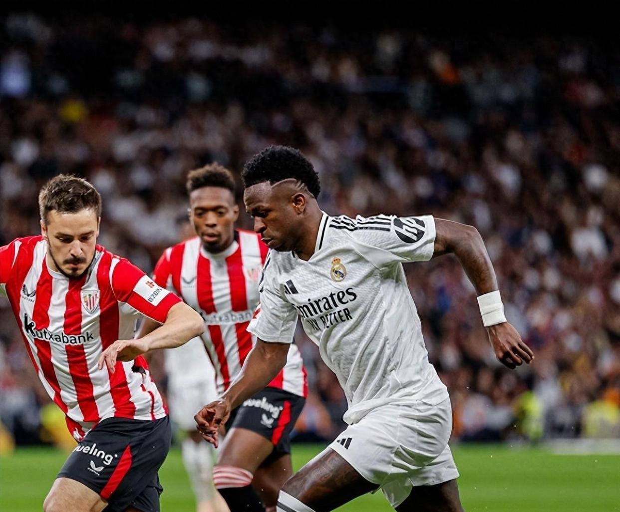 爱游戏登录入口 -赛后西甲传出新动向，马赛临场应变，管理层表态：悬念犹存，细节决定成败 