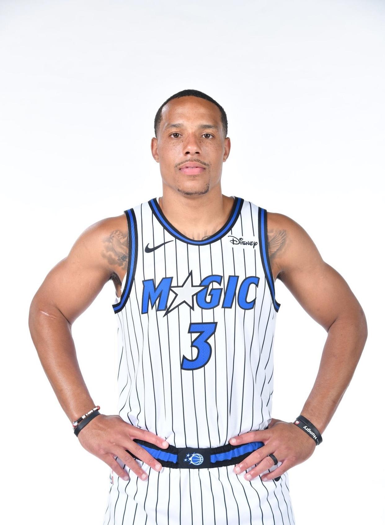 爱游戏网站 -包含关键时刻奥兰多魔术调整名单以备CBA季后赛；迎来里程碑环节打磨；信心回归；训练强度明显提升的词条